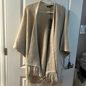 Beautiful tan long cardigan, brand new with a poncho sleeve make is Max sport